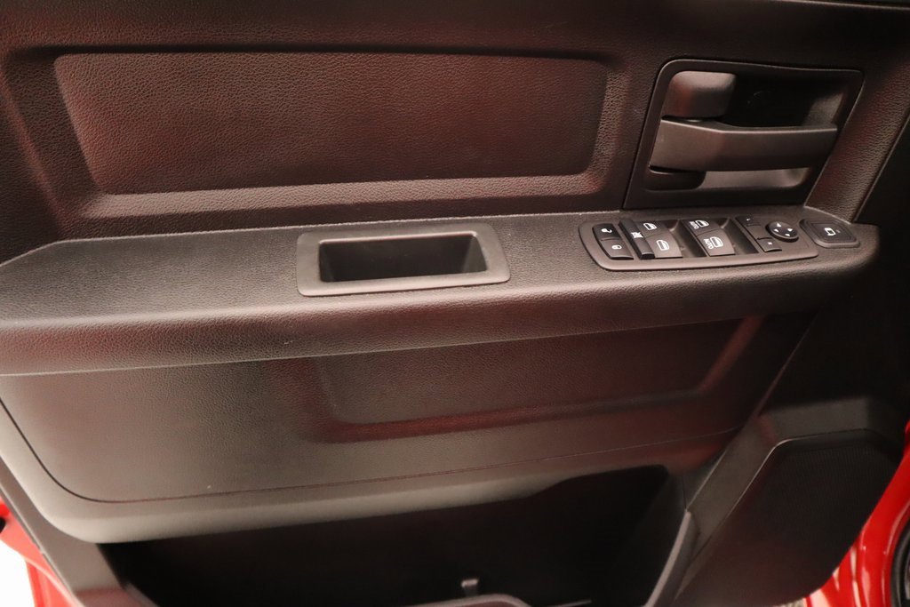 Used 2024 RAM 2500 Tradesman w/ Chrome Appearance Group image 14