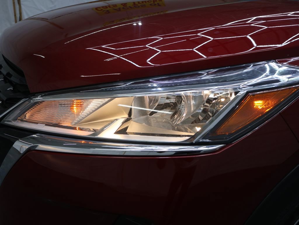 Used 2023 Nissan Kicks SV FWD image 39