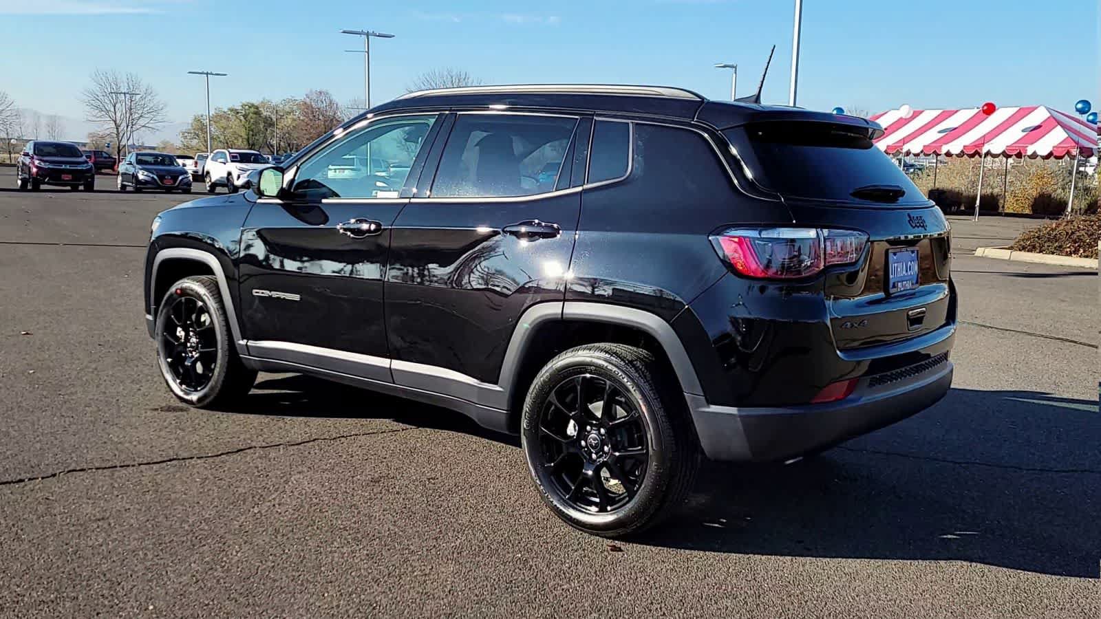Used 2025 Jeep Compass Latitude w/ Altitude Special Edition AWD/4WD image 6
