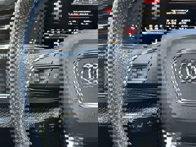 Used 2021 Audi SQ7 Prestige image 9