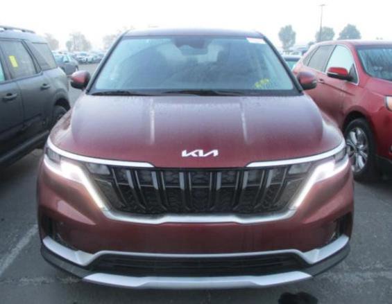 Certified 2024 Kia Carnival LX image 4