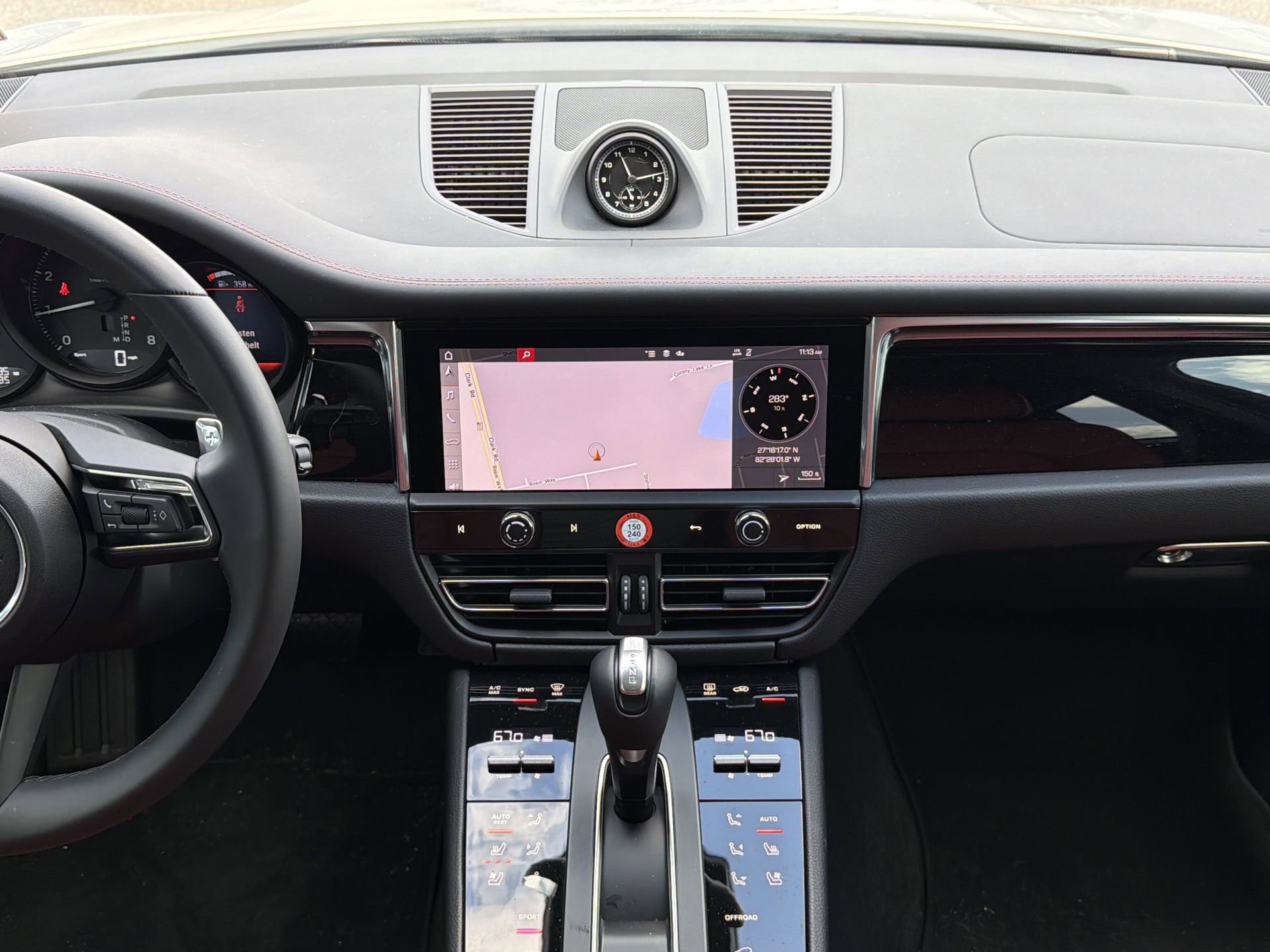 Used 2026 Porsche Macan AWD/4WD image 15