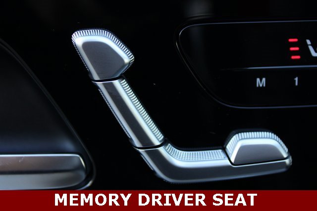 New 2025 Mercedes-Benz GLC 300 4MATIC image 4