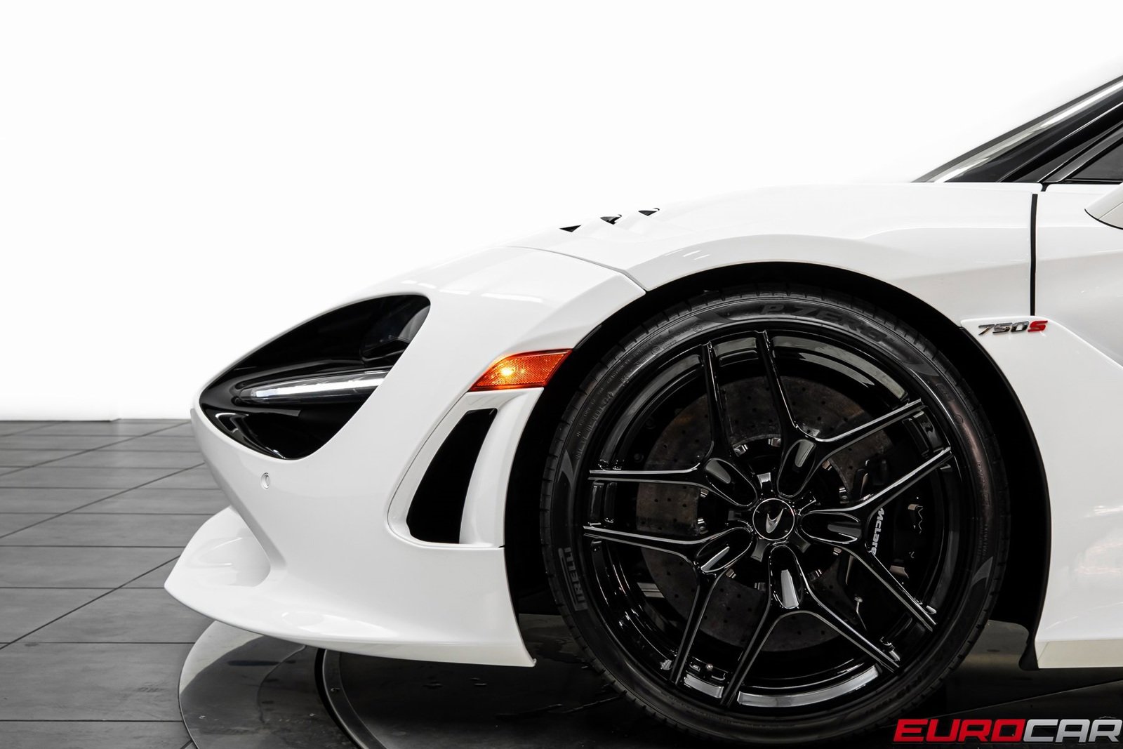 Used 2024 McLaren 750S Spider image 17