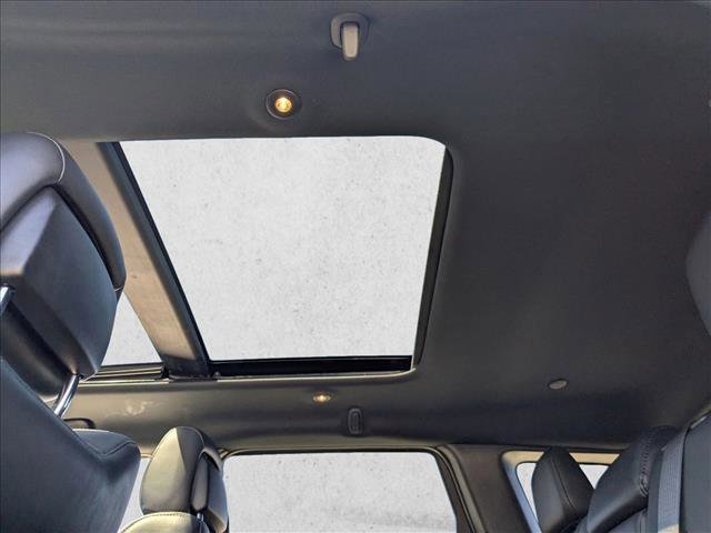 Used 2020 Jeep Grand Cherokee Limited w/ Luxury Group II image 18