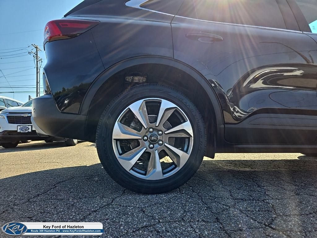 Used 2024 Ford Escape Platinum AWD/4WD image 14