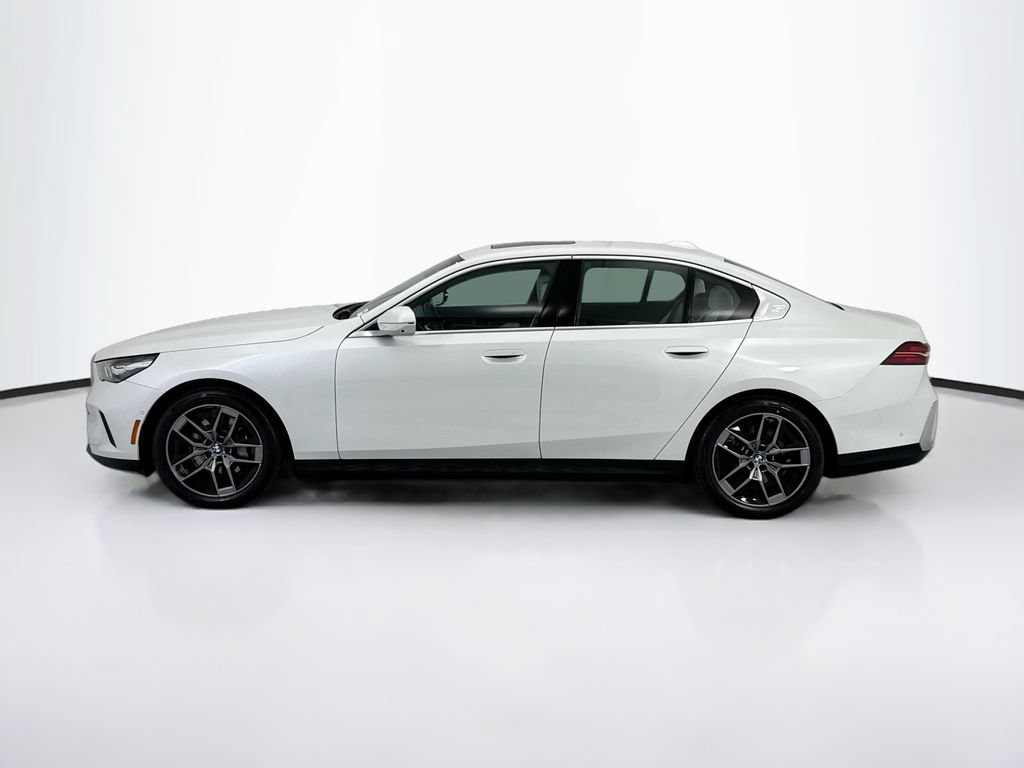 Used 2026 BMW i5 eDrive40 RWD image 8
