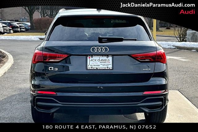Used 2025 Audi Q3 2.0T Premium w/ Convenience Package image 4