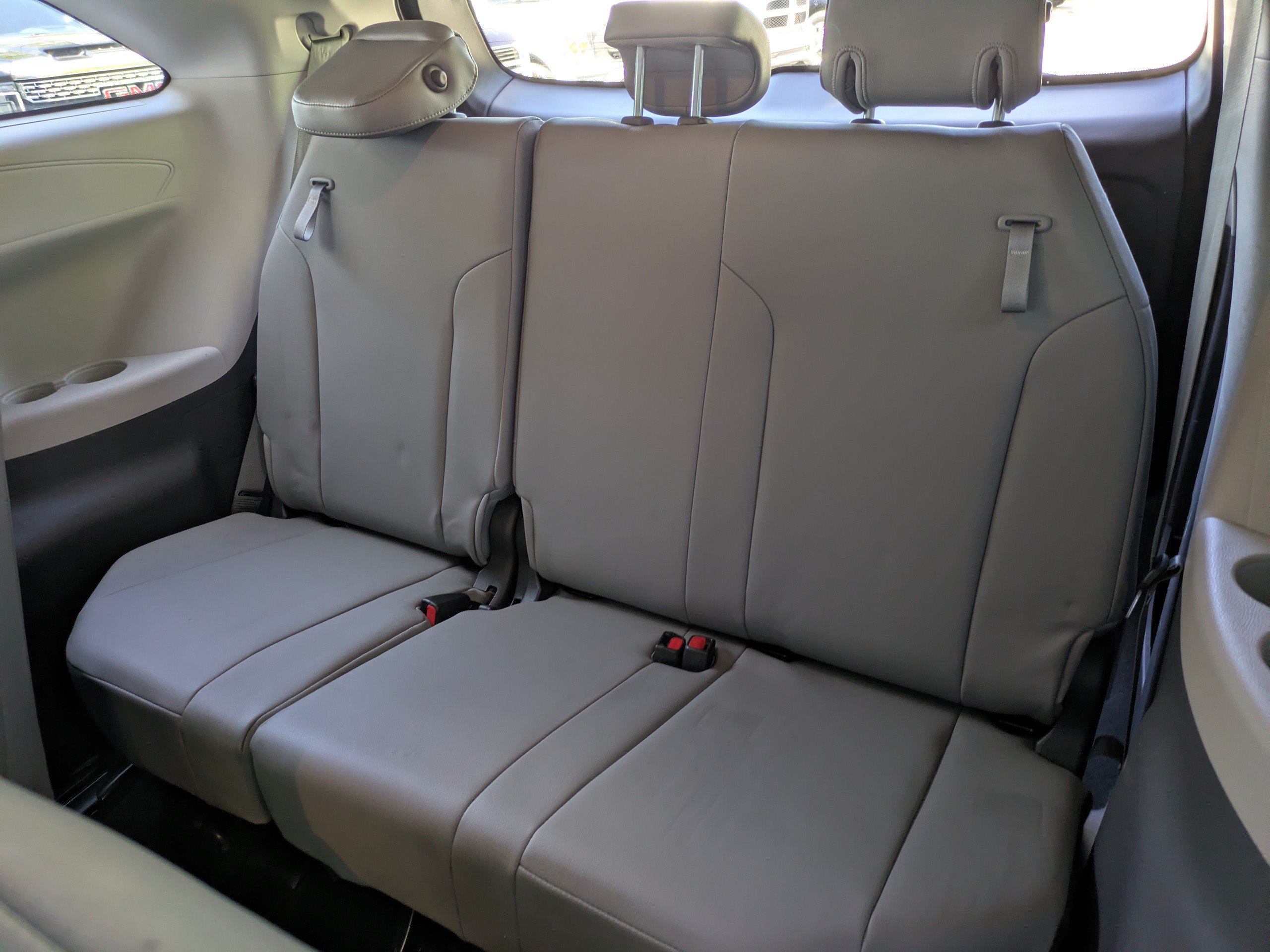 Used 2022 Toyota Sienna XLE AWD/4WD image 15