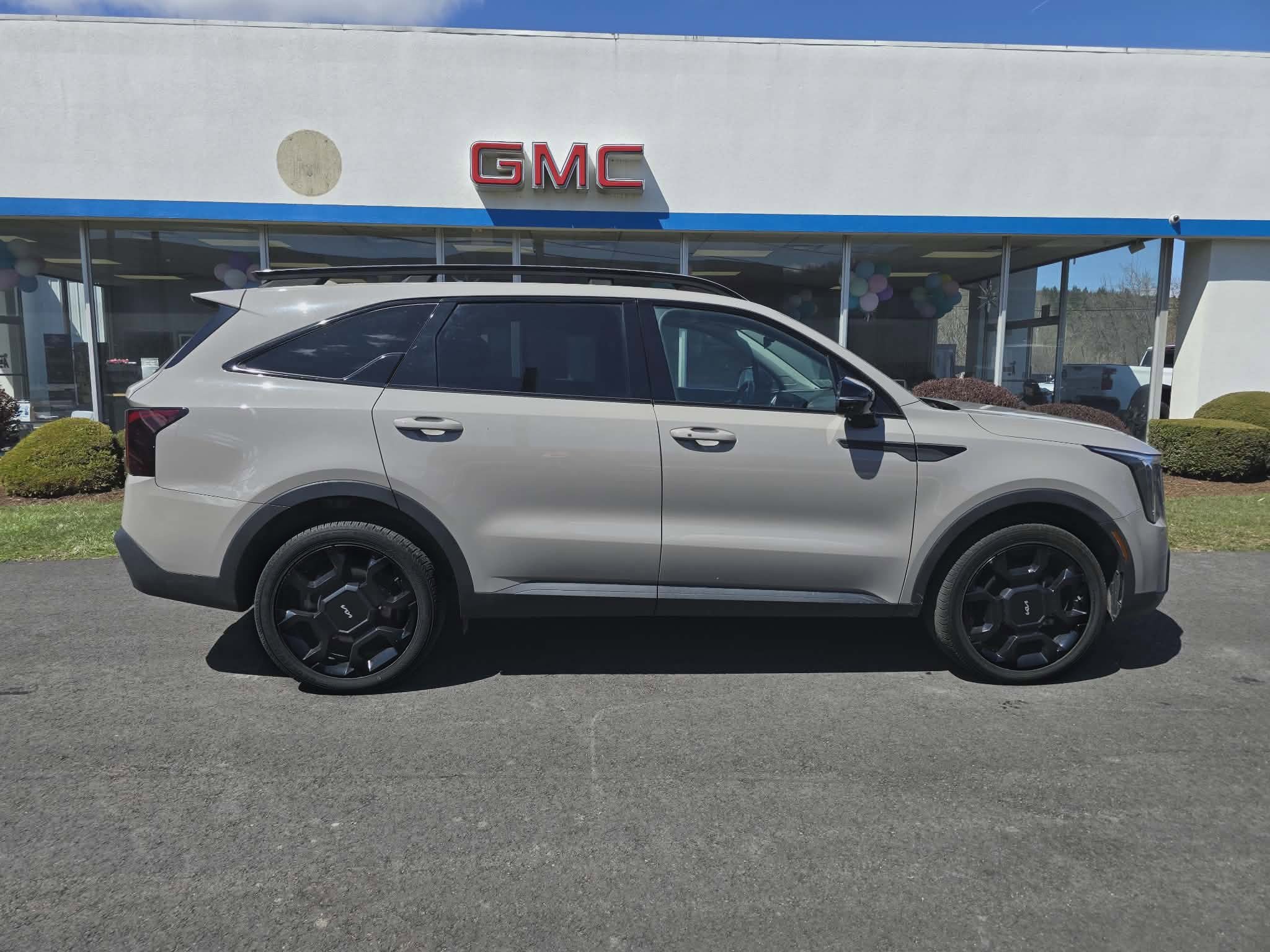 Used 2024 Kia Sorento X-Line EX image 2