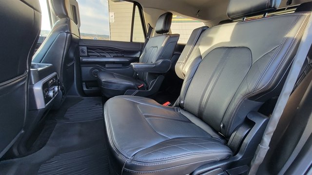 Used 2019 Ford Expedition Platinum image 64