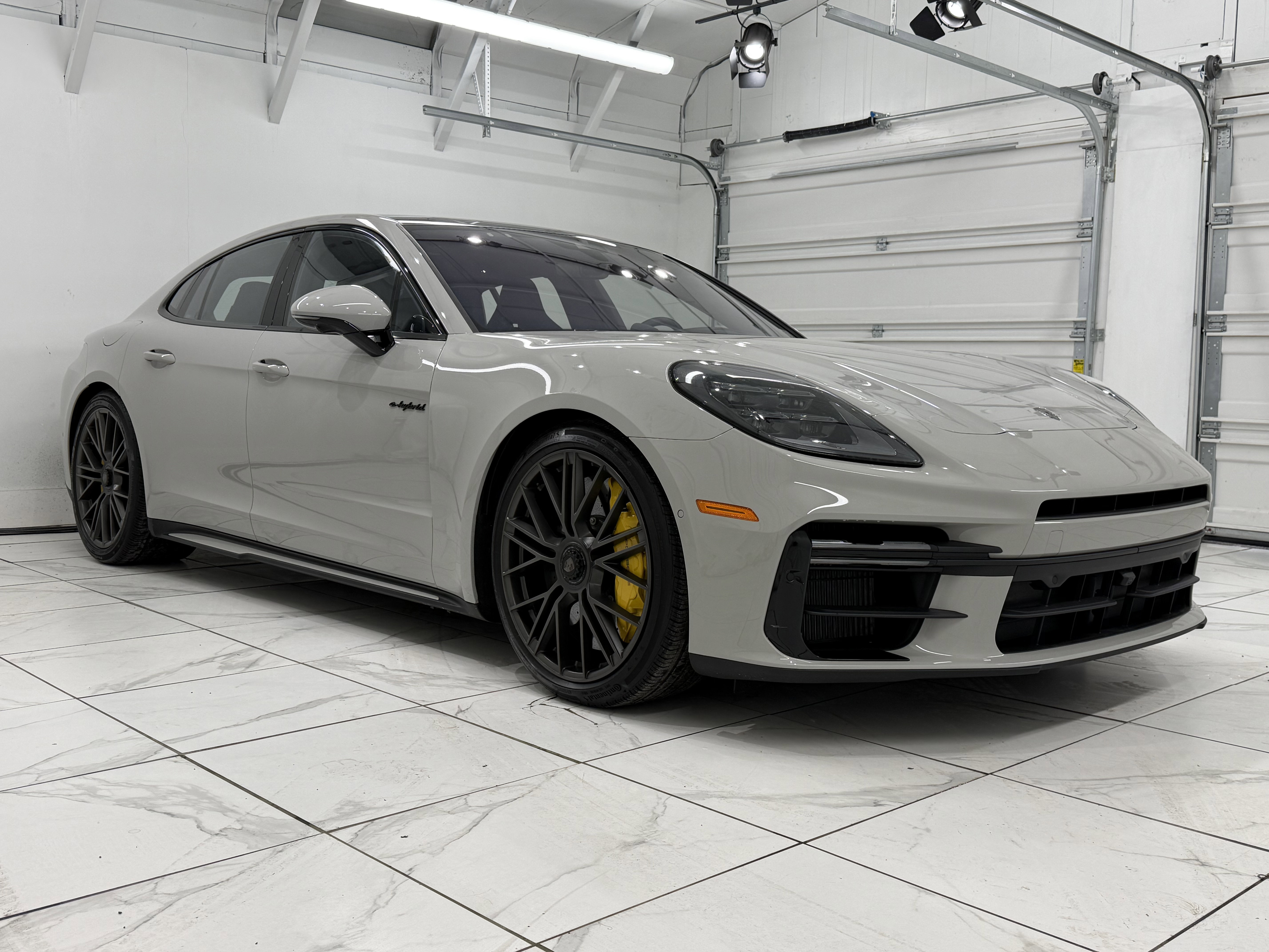 Used 2025 Porsche Panamera Turbo S image 10
