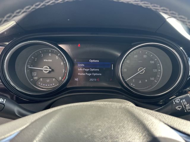 Used 2022 Buick Encore GX Essence FWD image 21