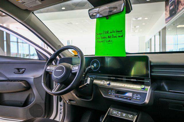 New 2025 Hyundai Kona SEL FWD image 11