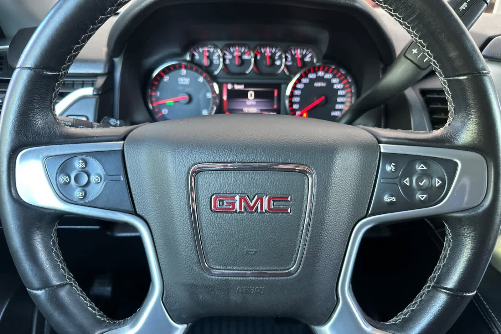 Used 2016 GMC Yukon SLE RWD image 24