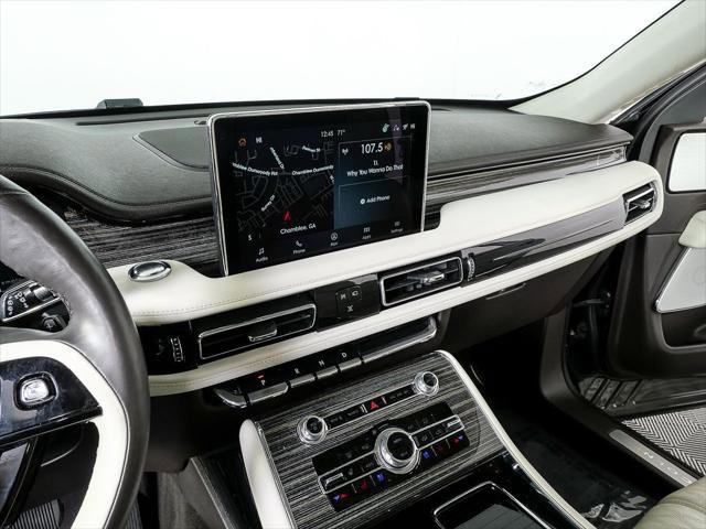 Used 2023 Lincoln Aviator Black Label w/ Class IV Trailer Tow Package AWD/4WD image 12