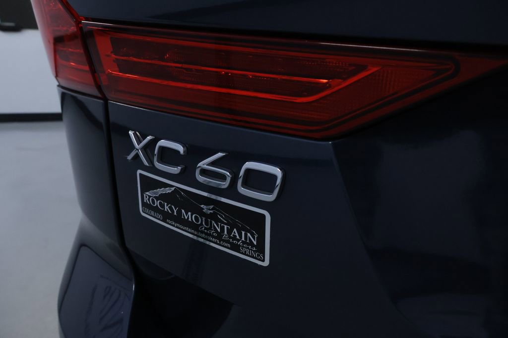 Used 2019 Volvo XC60 T8 Inscription w/ Advanced Package image 10