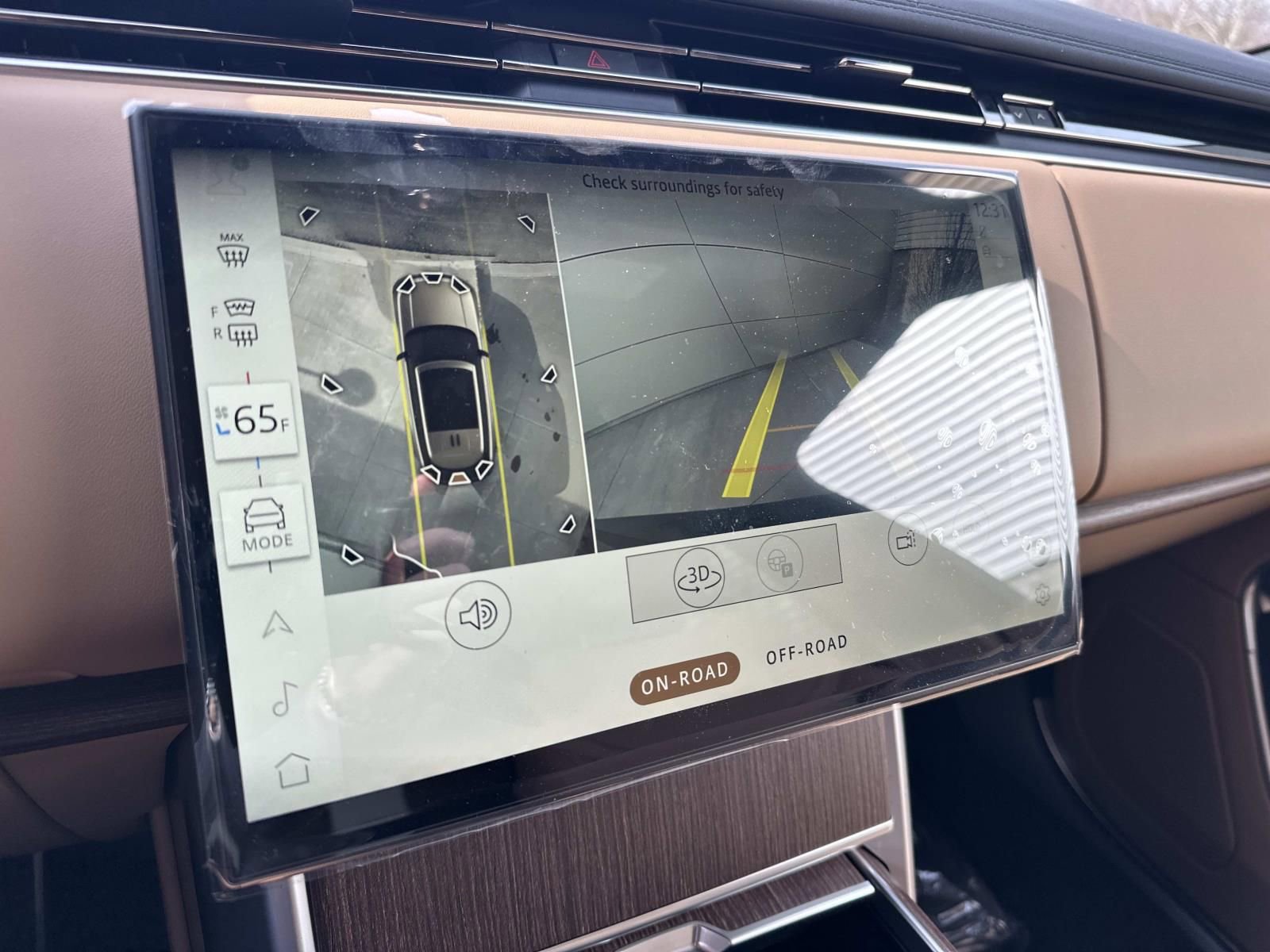 New 2026 Land Rover Range Rover SE image 16