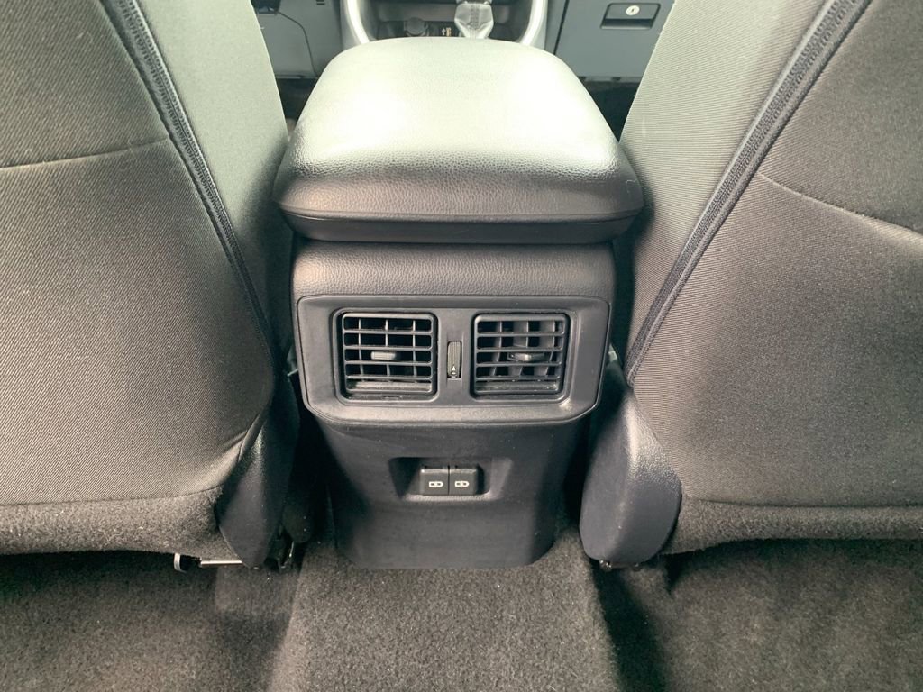 Used 2025 Toyota RAV4 XLE image 15