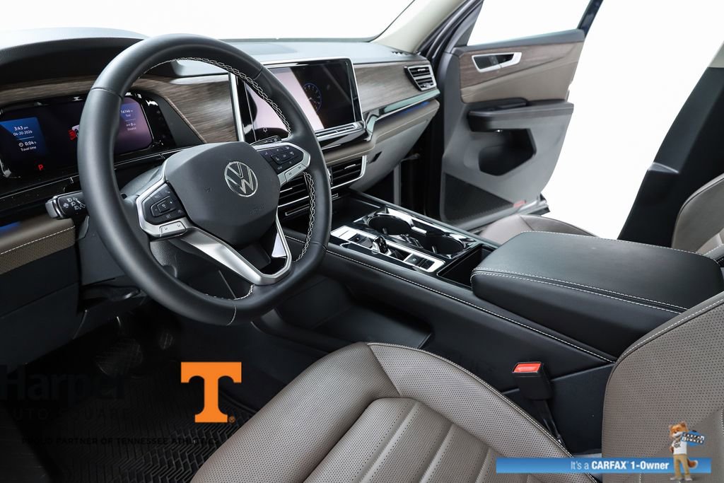 Used 2025 Volkswagen Atlas SEL AWD/4WD image 58