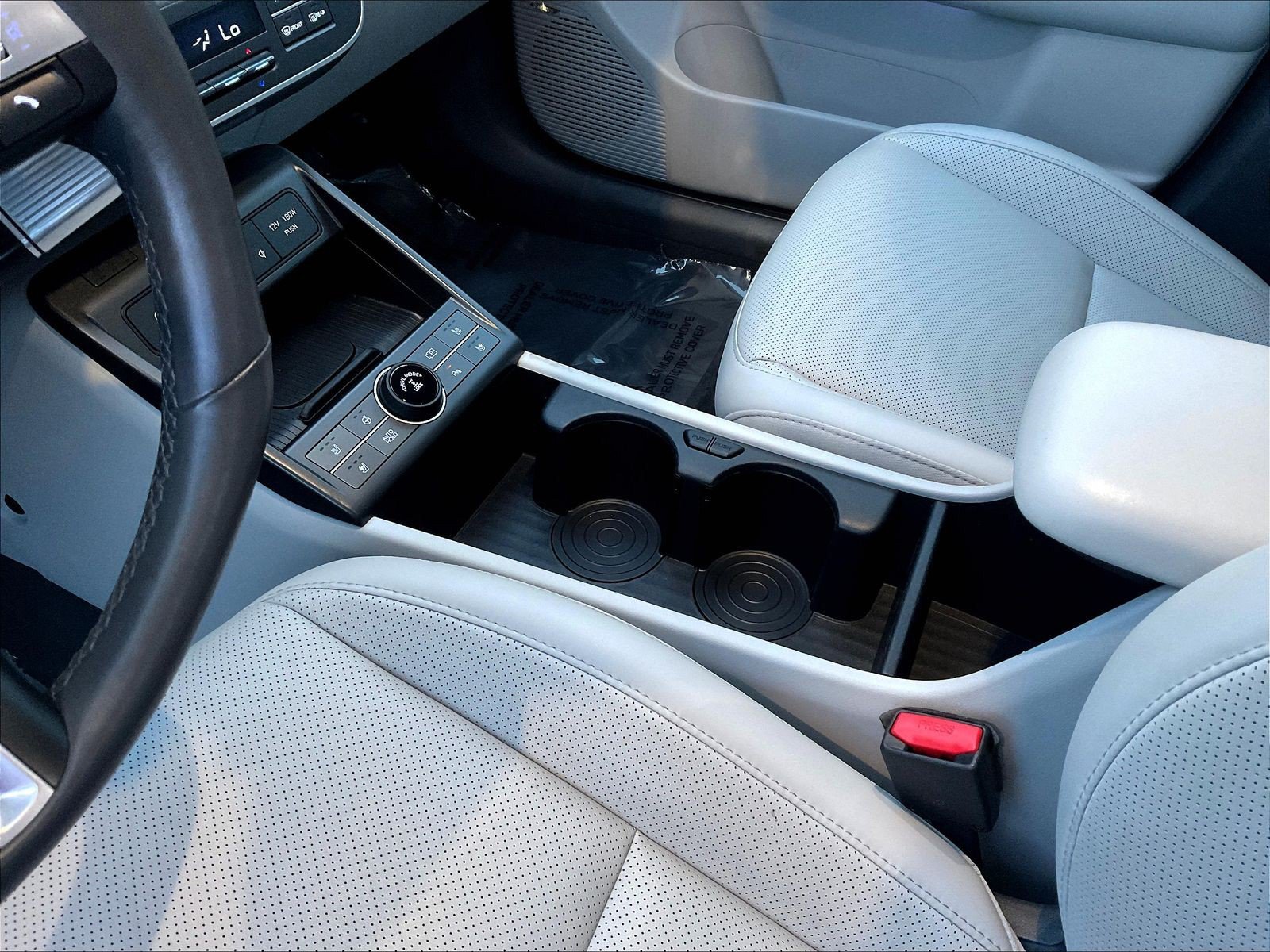 Used 2024 Hyundai Kona Limited AWD/4WD image 18