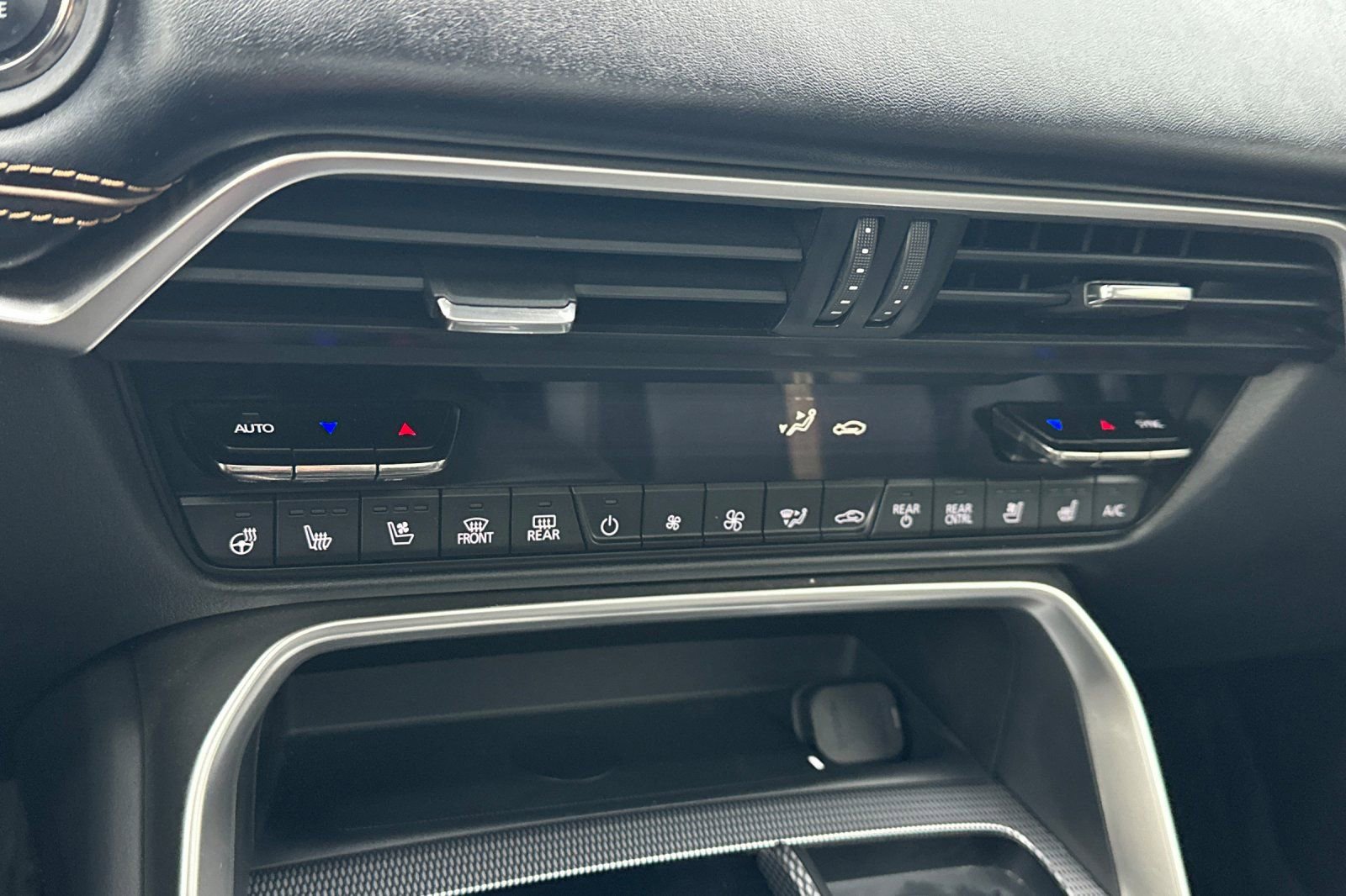 Used 2025 MAZDA CX-90 3.3 Turbo w/ Premium Plus Pkg image 29