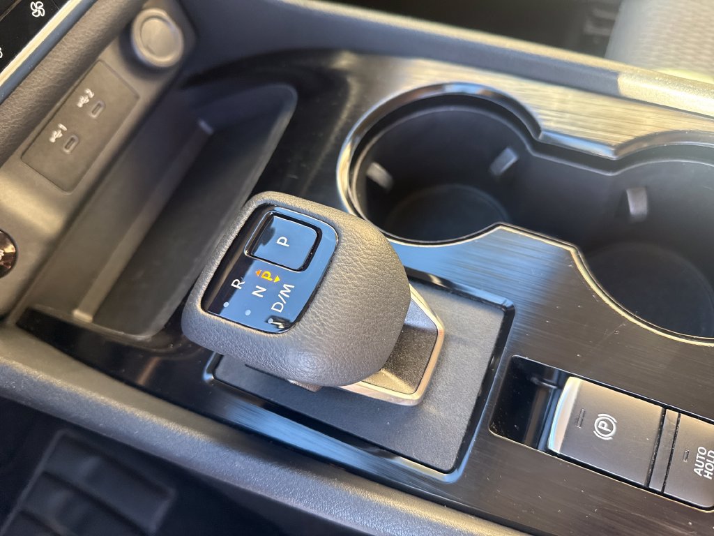 Used 2025 Nissan Rogue SV AWD/4WD image 29