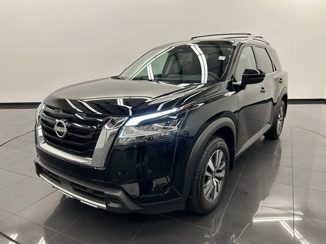 Certified 2024 Nissan Pathfinder SL image 4