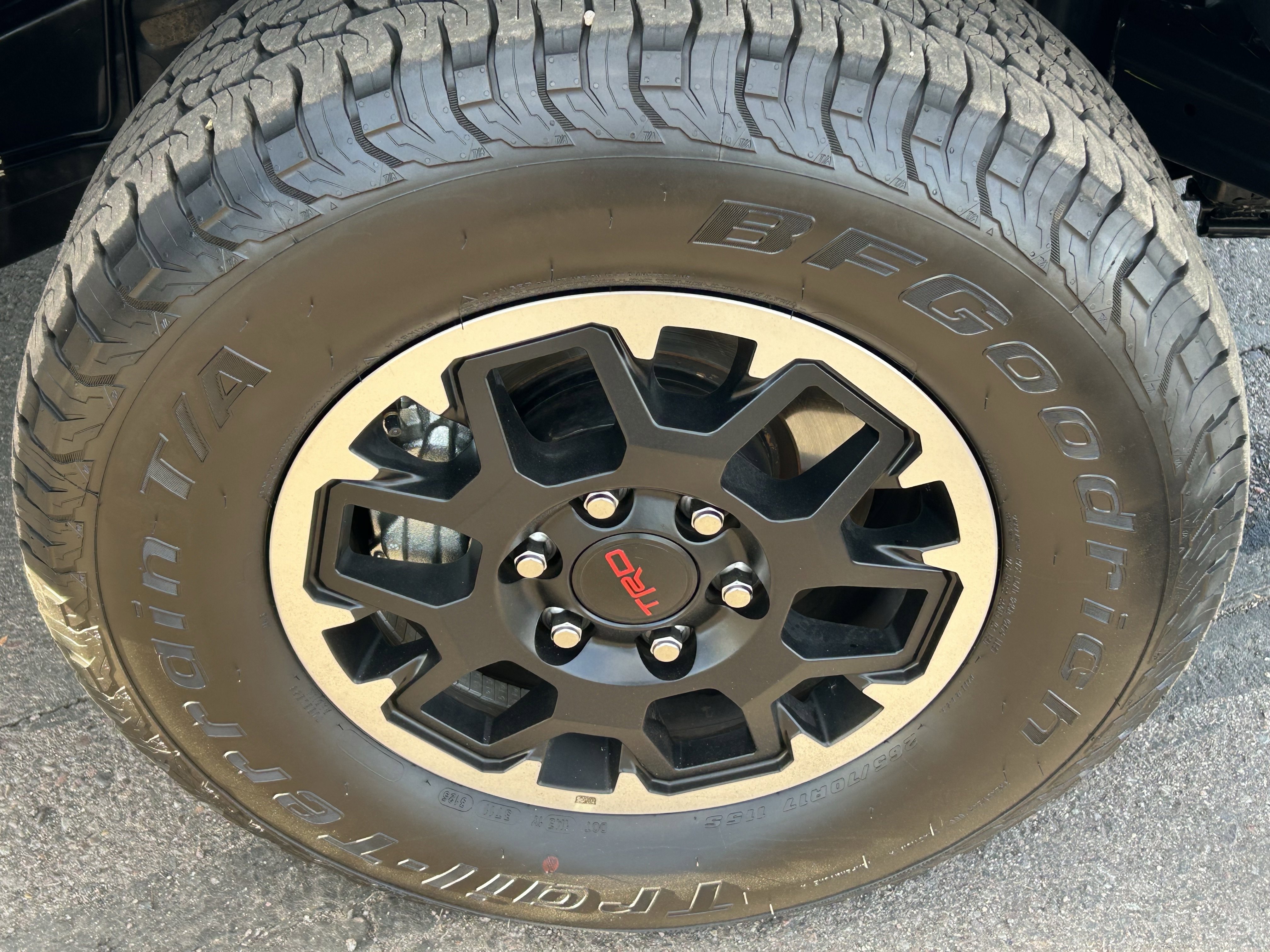 Used 2025 Toyota Tacoma TRD Off-Road image 8