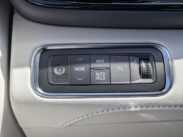 New 2027 Buick Enclave Avenir w/ LPO, Floor Liner Package AWD/4WD image 26