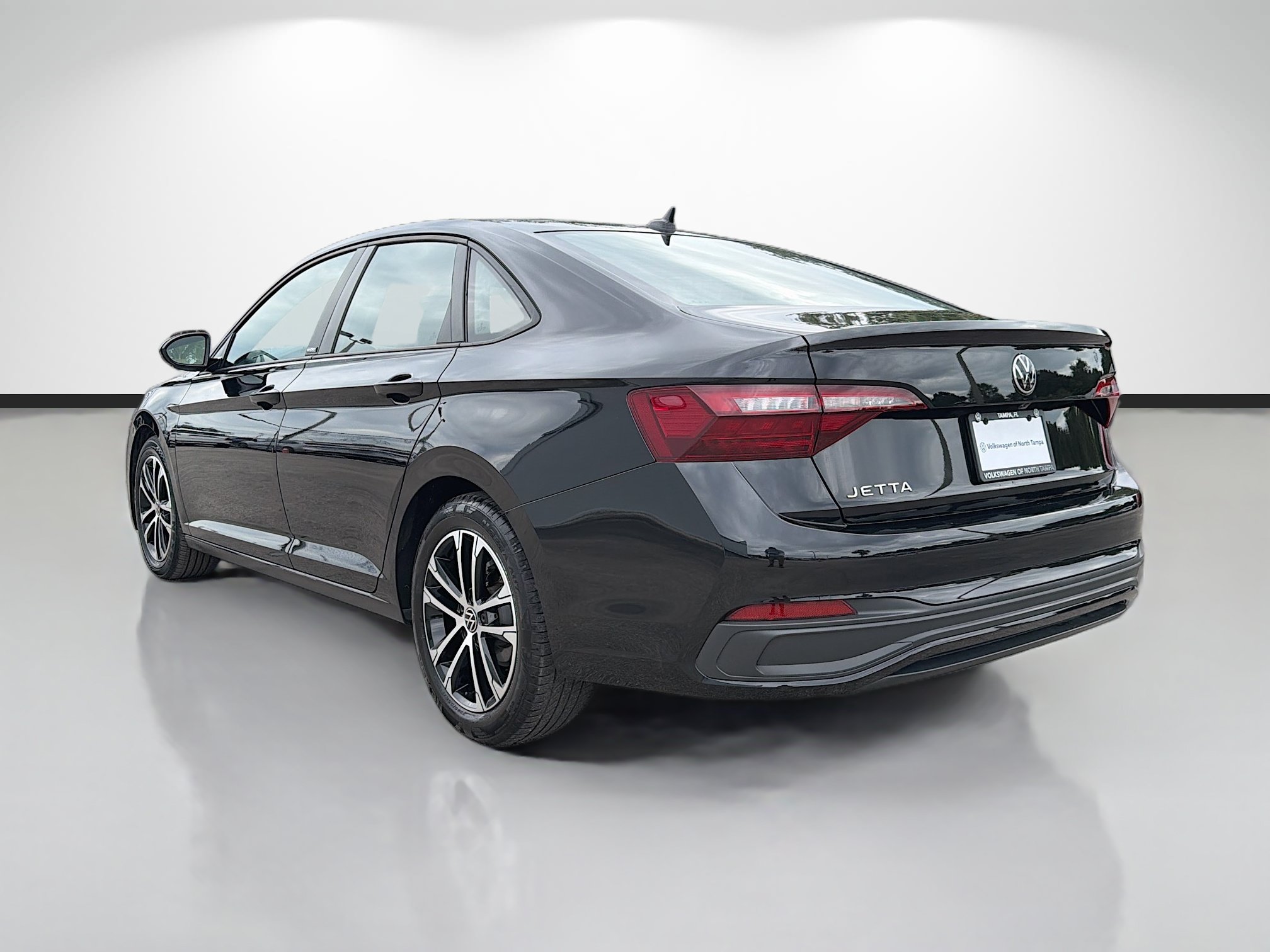 Used 2024 Volkswagen Jetta Sport FWD image 5