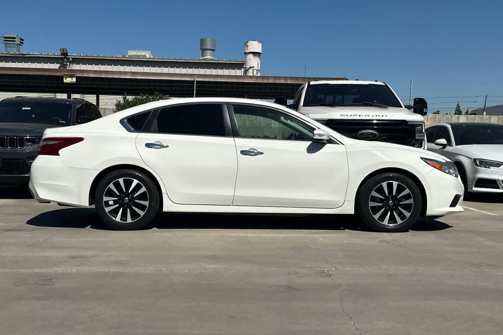 Used 2018 Nissan Altima 2.5 SL FWD image 9
