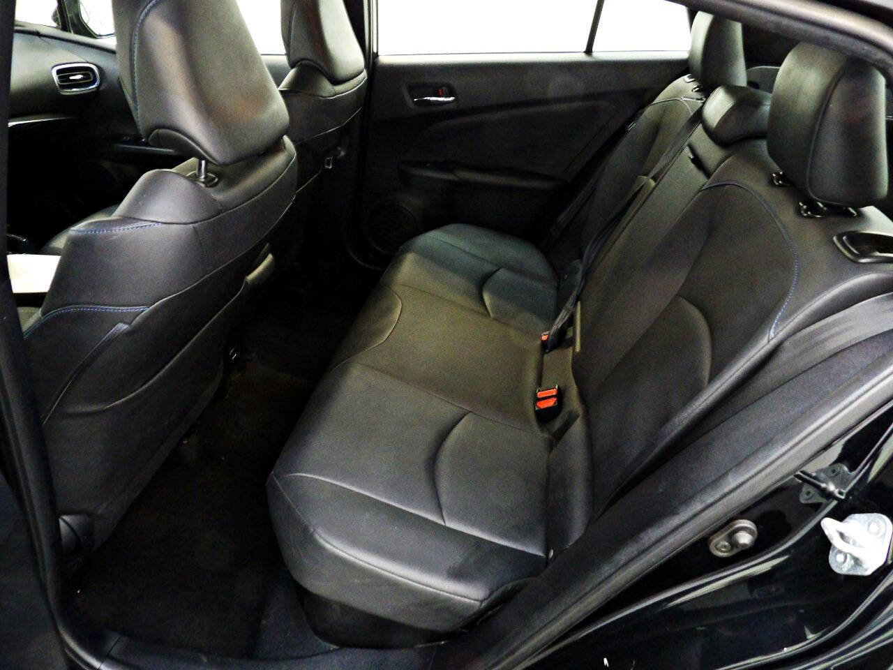 Used 2016 Toyota Prius Three Touring image 14