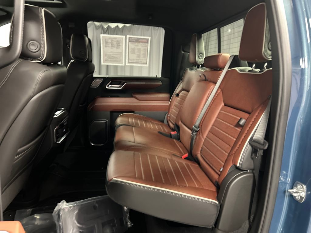 Used 2025 GMC Sierra 2500 Denali Ultimate AWD/4WD image 24