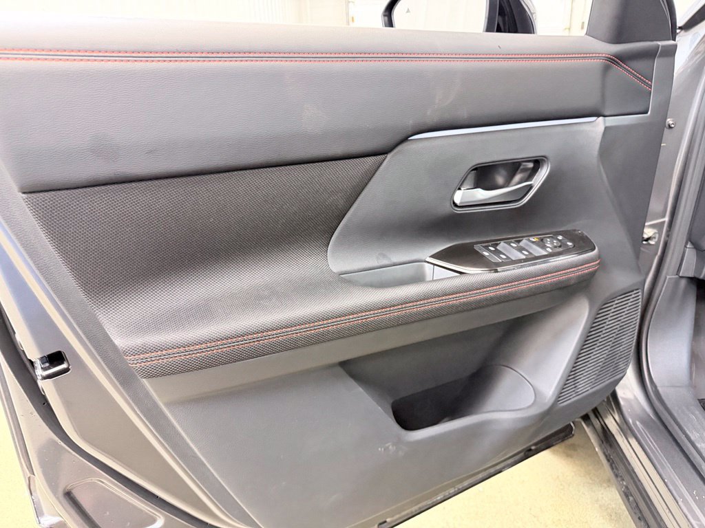 New 2027 Nissan Kicks SV w/ Rock Creek Edition AWD/4WD image 8