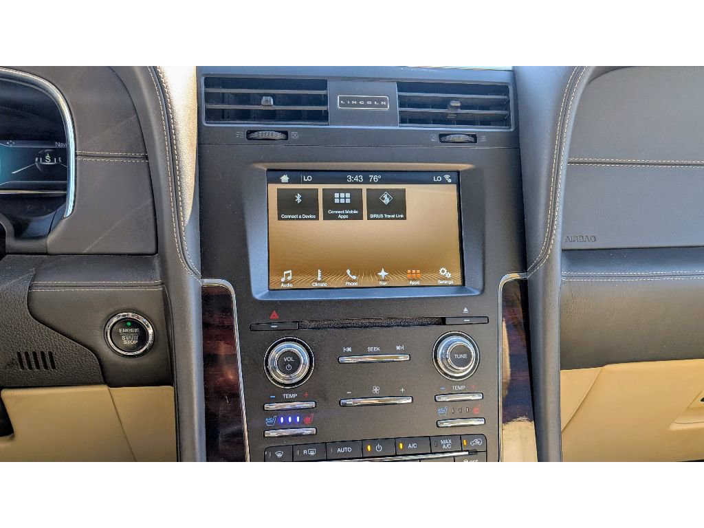 Used 2016 Lincoln Navigator Reserve image 26