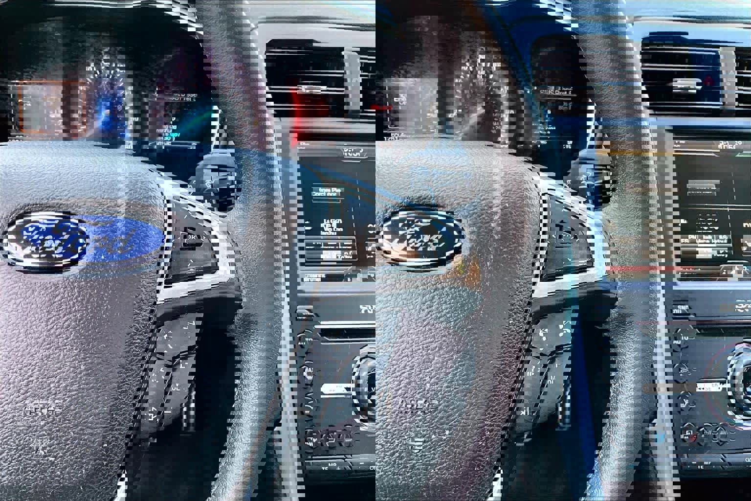 Used 2016 Ford Fusion Titanium image 25