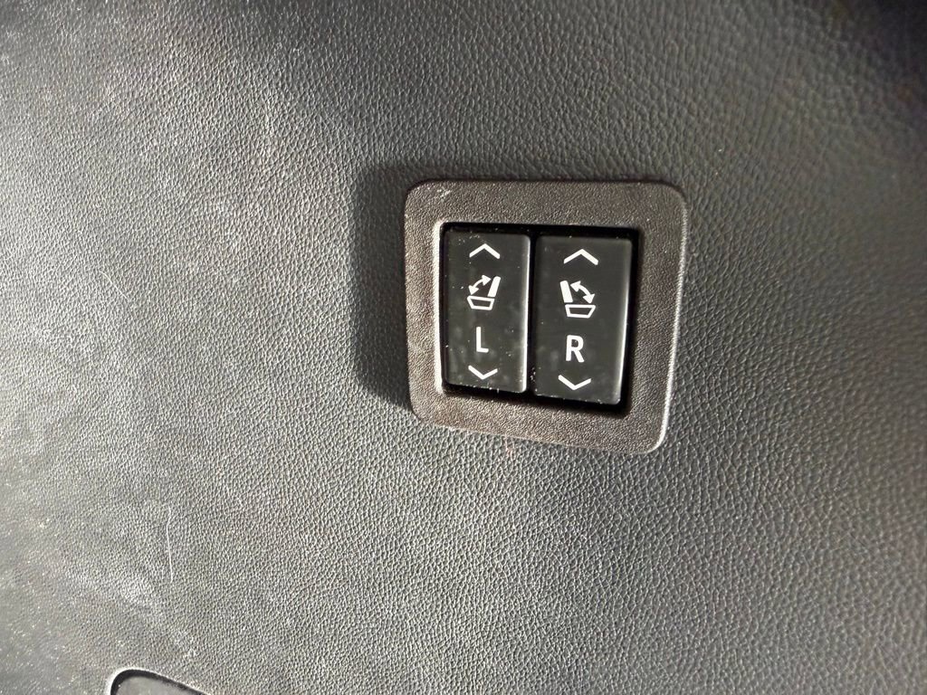 Used 2021 Buick Enclave Avenir w/ Avenir Technology Package image 35