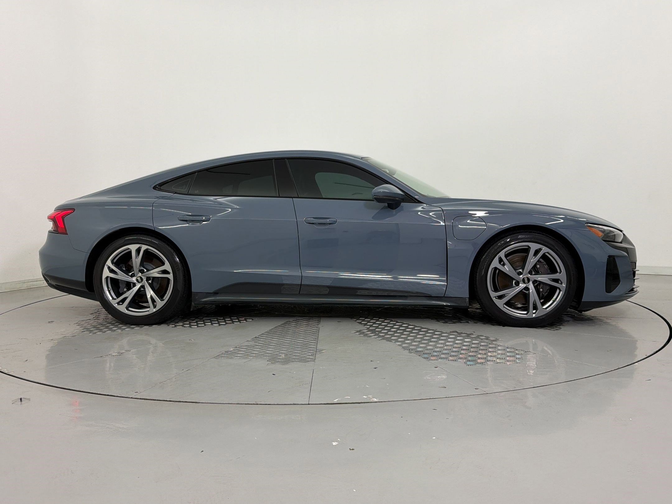 Used 2023 Audi e-tron GT Premium Plus AWD/4WD image 6