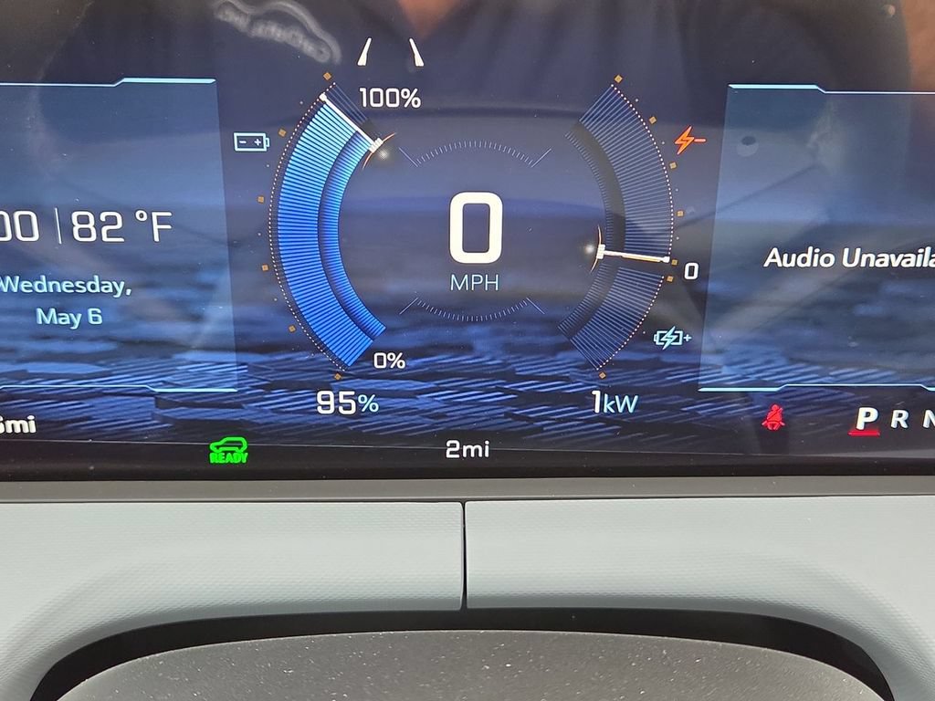 New 2027 Chevrolet Bolt LT w/ Comfort Package FWD image 4