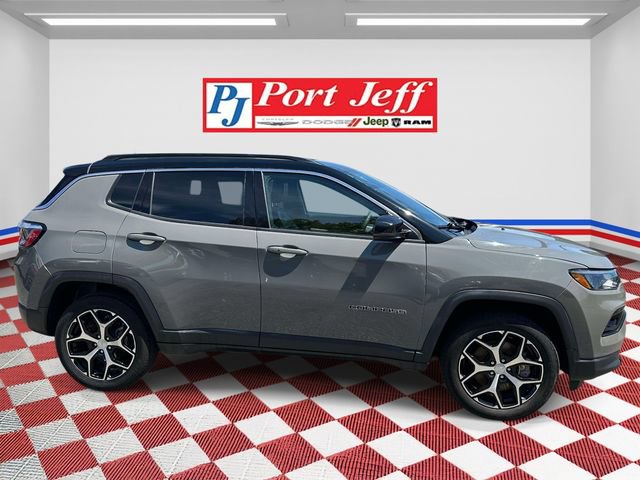 Used 2024 Jeep Compass Limited AWD/4WD image 3