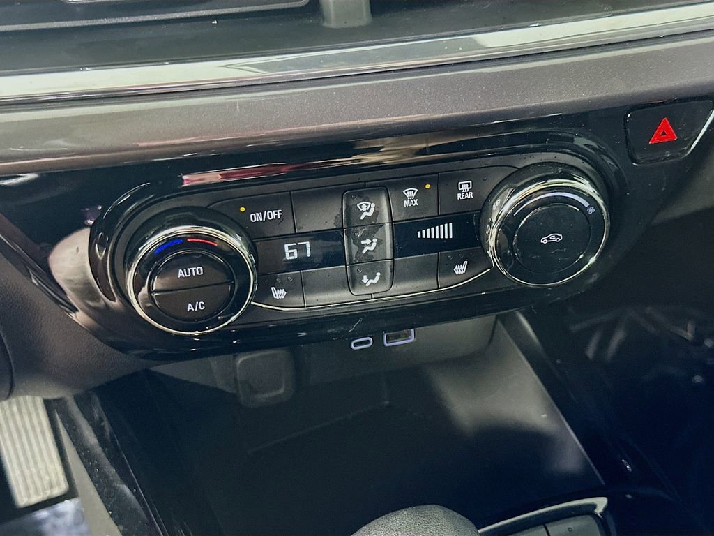 Used 2025 Chevrolet Trax ACTIV image 26