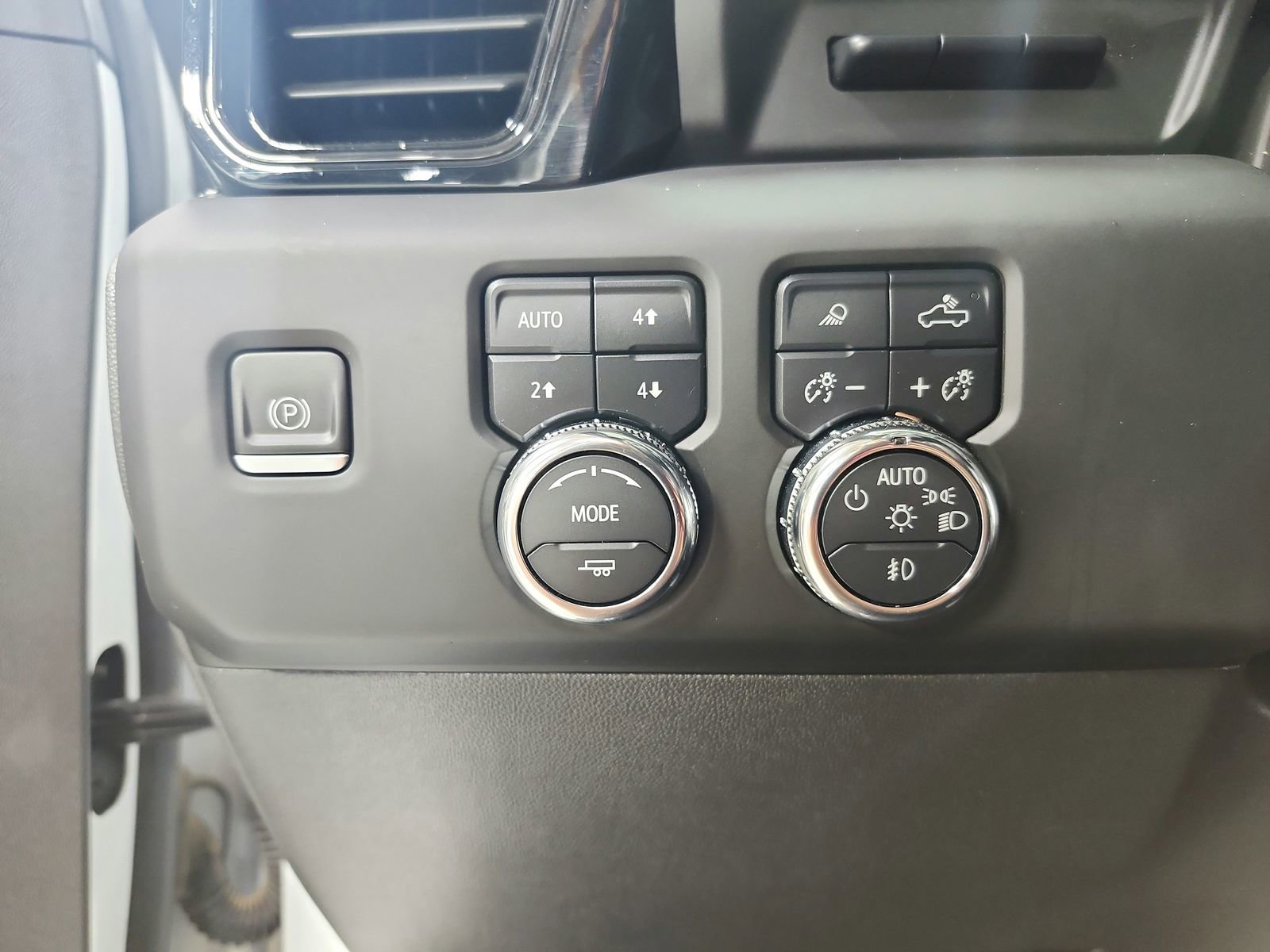 Used 2023 GMC Sierra 1500 AT4X image 29