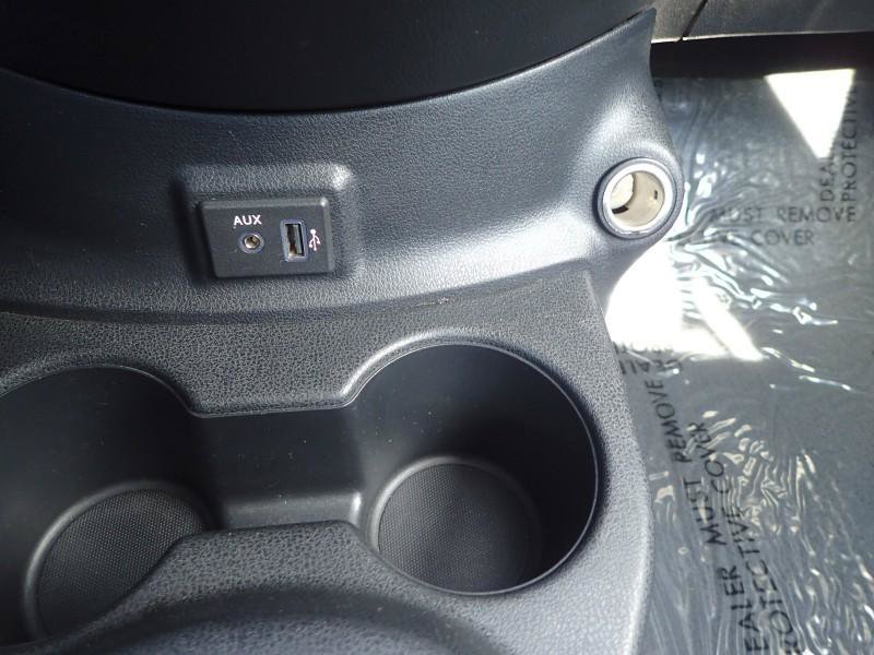 Used 2019 Nissan Versa SV FWD image 20