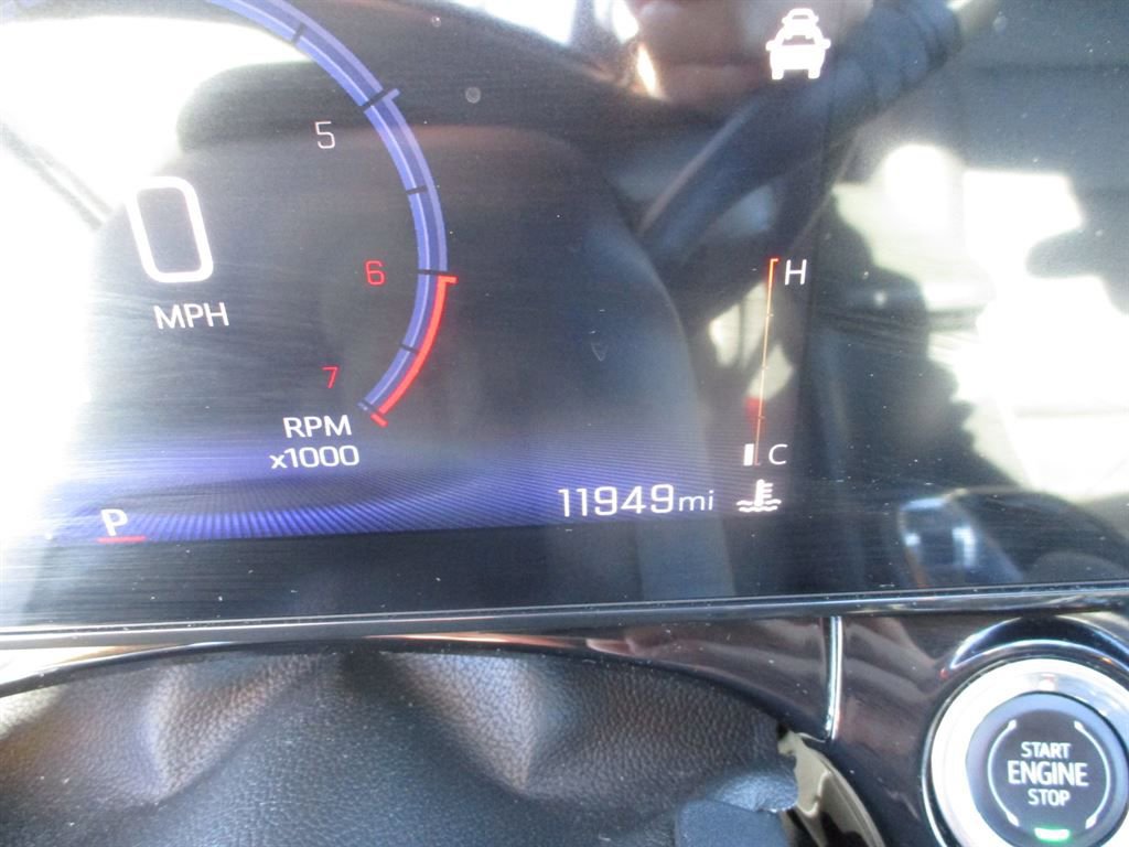 Used 2025 Chevrolet Trax RS w/ Driver Confidence Package image 9