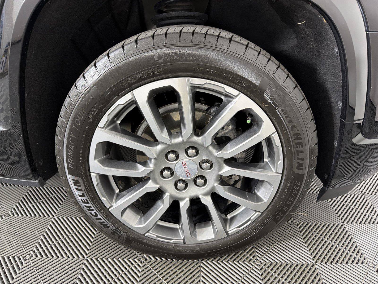 Certified 2023 GMC Acadia Denali w/ Denali Ultimate Package FWD image 10