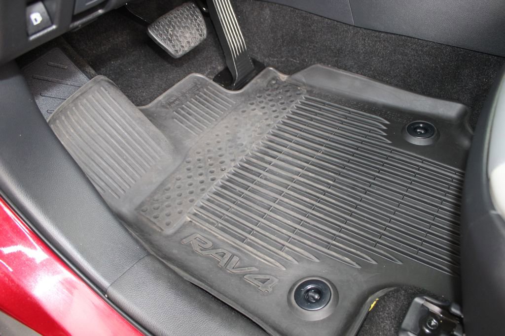 Used 2023 Toyota RAV4 XLE Premium AWD/4WD image 27