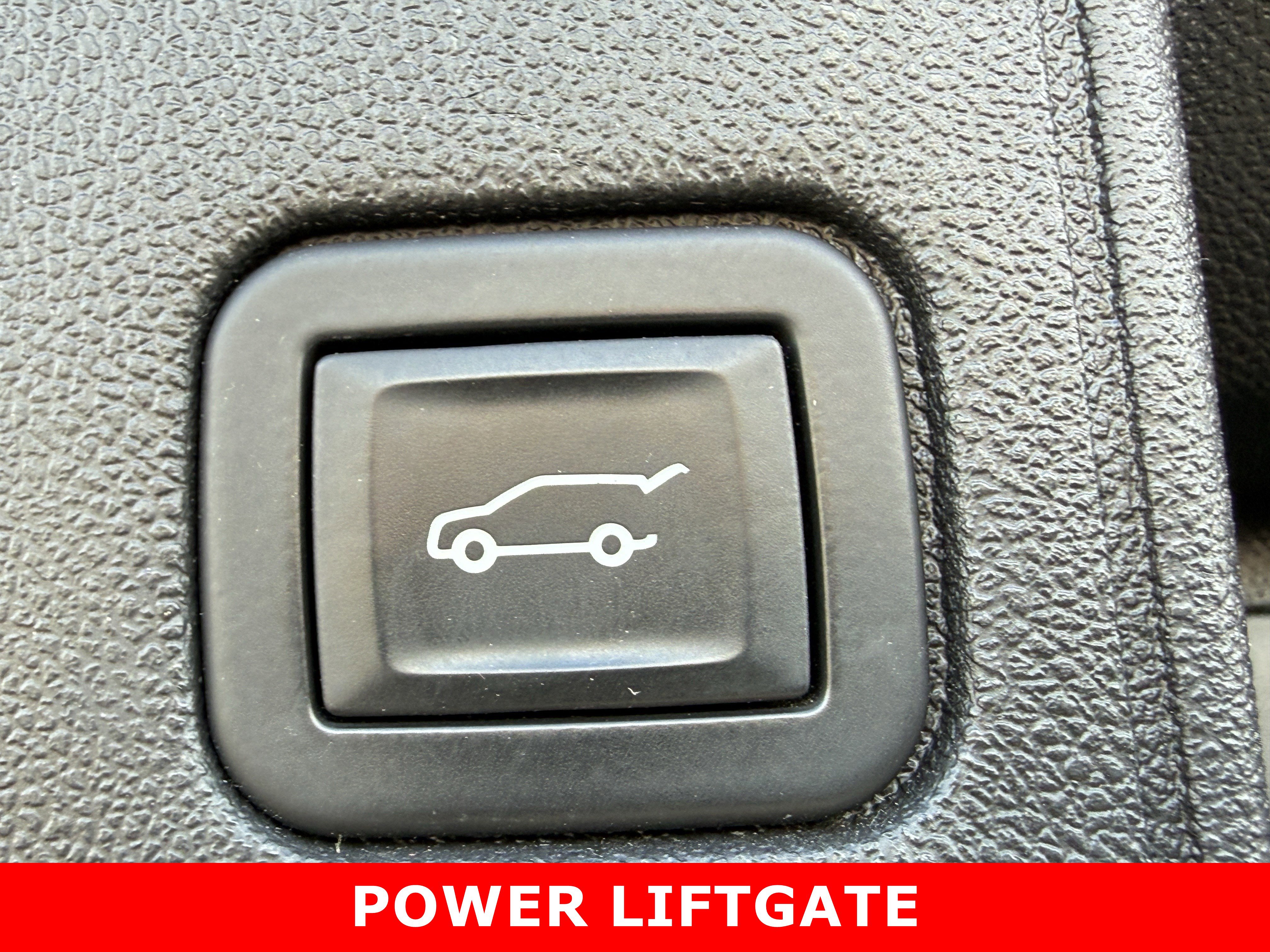 Used 2022 GMC Terrain SLE w/ Driver Convenience Package image 19