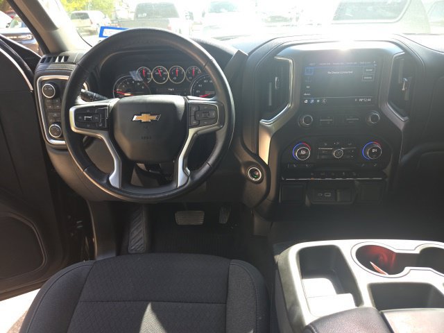 Used 2022 Chevrolet Silverado 1500 LT w/ Z71 Off-Road Package AWD/4WD image 5