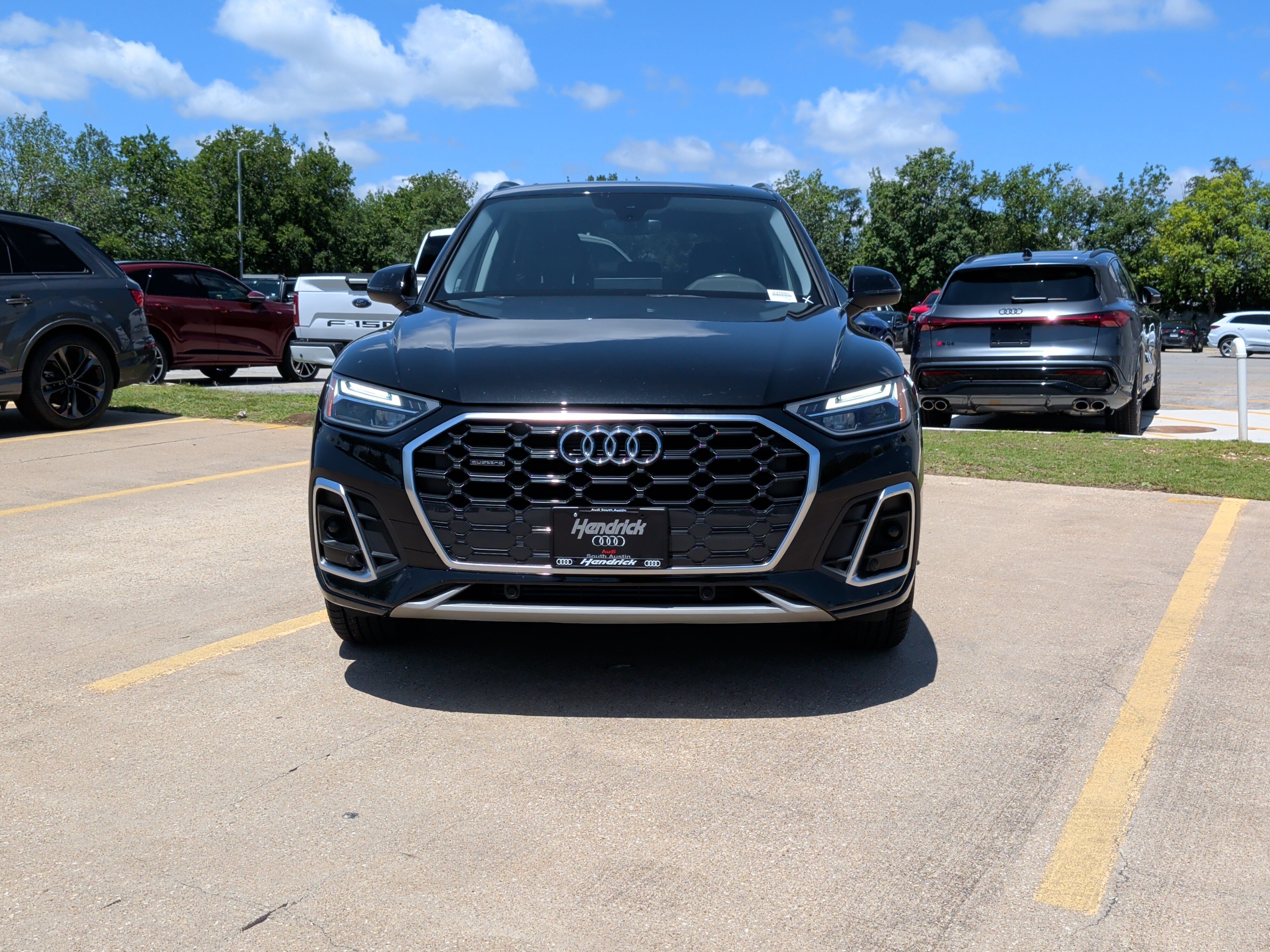 Certified 2023 Audi Q5 2.0T Premium w/ Convenience Package AWD/4WD image 3